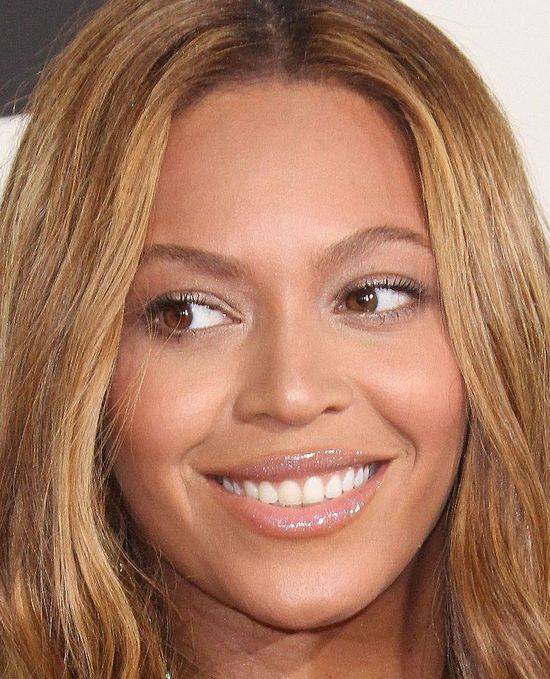Zoom na twarz Beyonce
