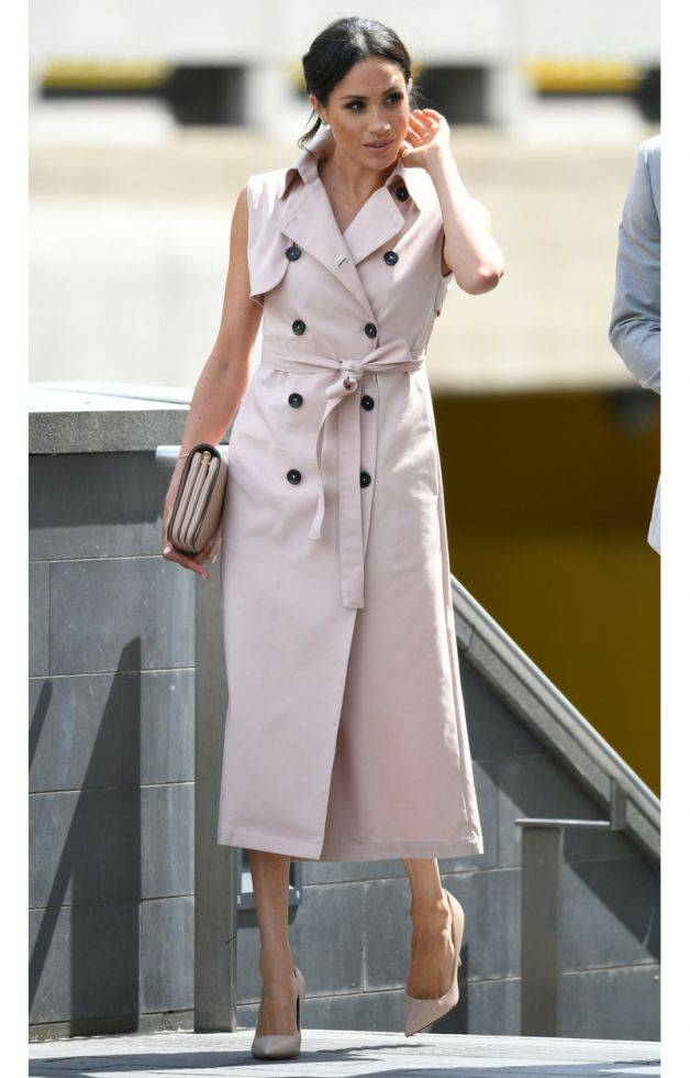 To dlatego Meghan Markle nosi jasne sukienki. Chodzi o spory PROBLEM!