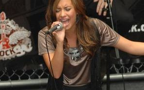 Demi Lovato porywa tłumy (FOTO + VIDEO)