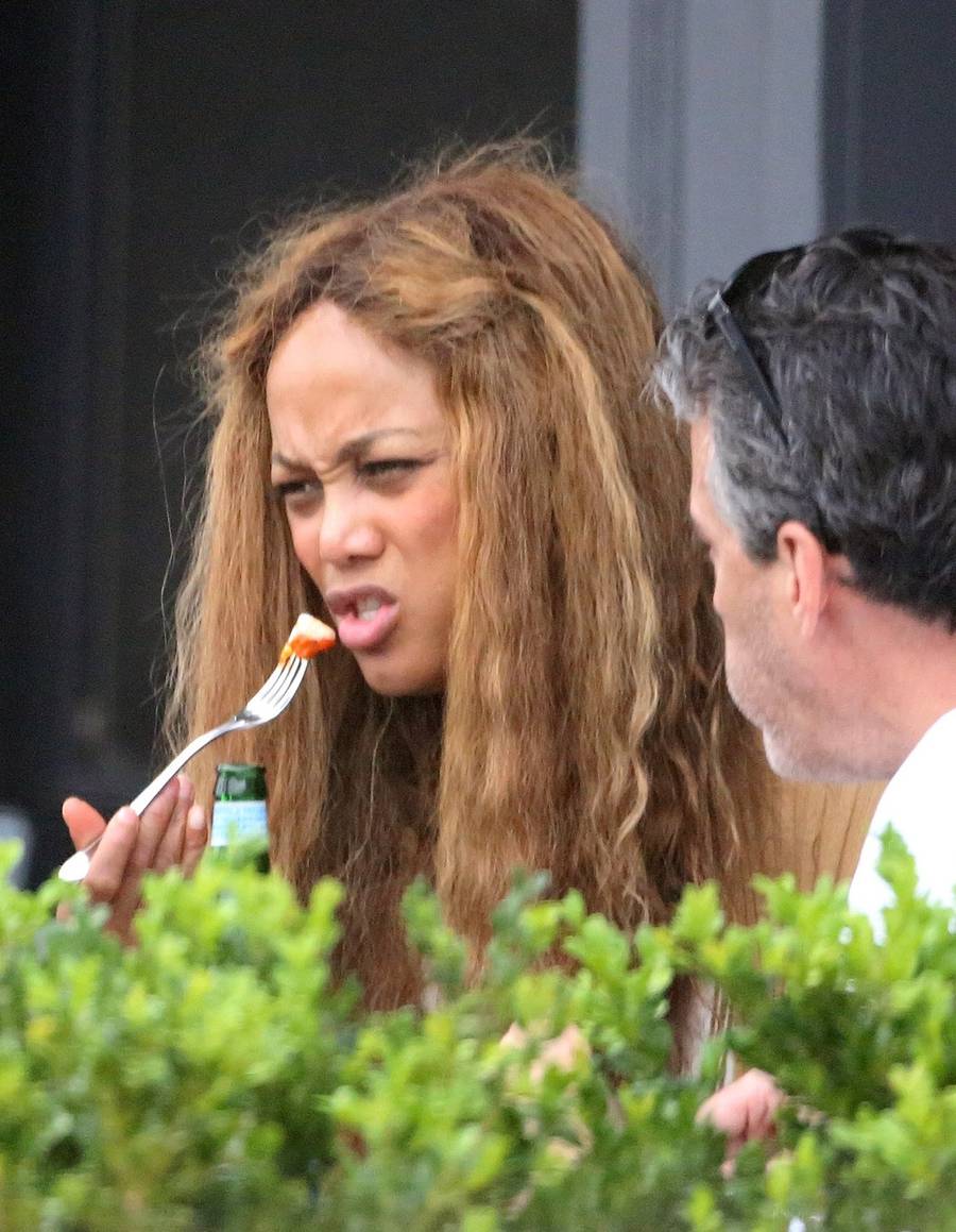 Tyra Banks i jej miny. Każde zdjęcie nadaje się na MEMA