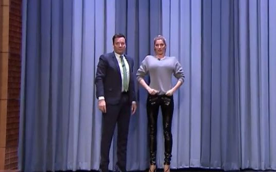 Kendall Jenner będzie WŚCIEKŁA! Fallon chodzi po wybiegu lepiej od niej!