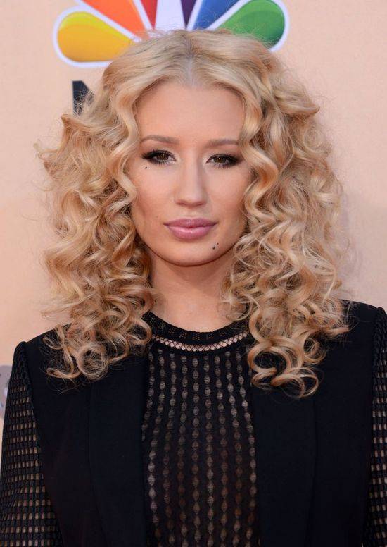 Iggy Azalea powiększyła piersi