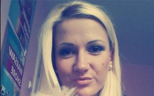 Eliza na FB z Trybsonem i córeczką na tle choinki (VIDEO)