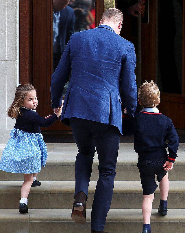 Książę William z George’m i Charlotte idą zobaczyć trzecie royal baby