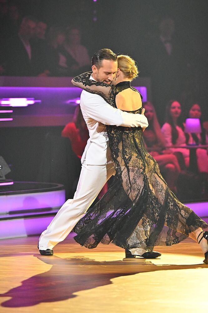 Wiktoria Gorodecka i Kamil Kuroczko w półfinale Tańca z gwiazdami, fot. KAPIF
