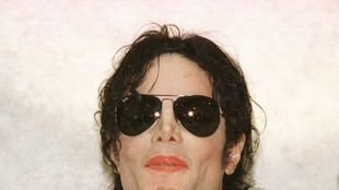 Michaela Jacksona zagrał BIAŁY aktor i fani są wściekli! (VIDEO)