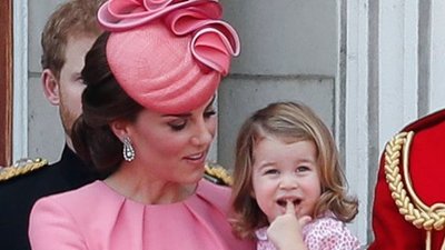 Księżniczka Charlotte i książę Jerzy u prababci na urodzinach (ZDJĘCIA)