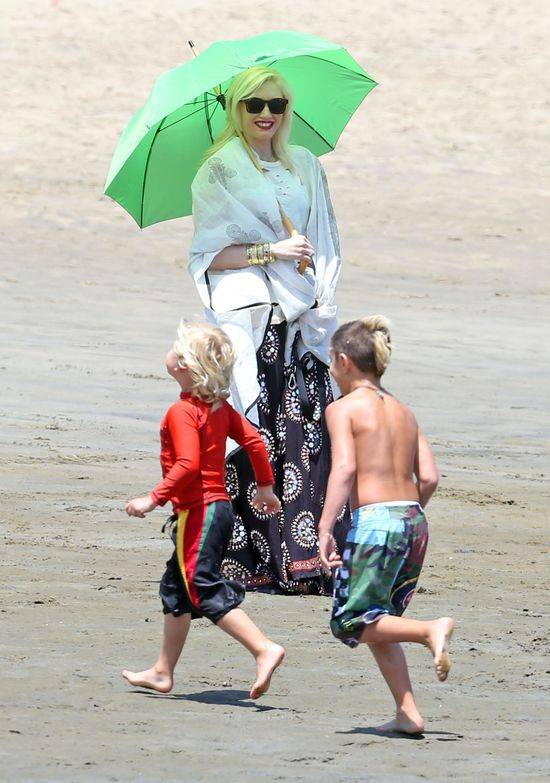 Gwen Stefani ukrywa się przed słońcem