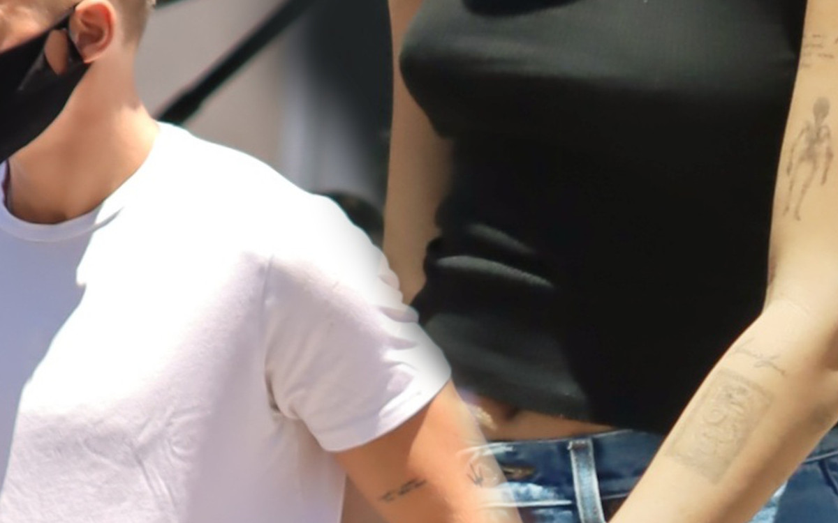 Miley Cyrus z chłopakiem na zakupach. Cody Simpson jest prawie łysy (ZDJĘCIA)