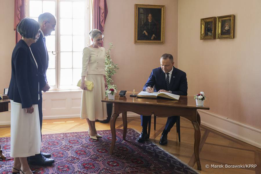 Stylizacja Marty Nawrockiej, fot. prezydent.pl