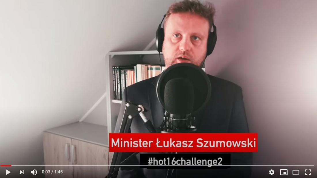 Kabaret Czesuaf jako Minister Łukasz Szumowski. 