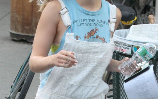 AnnaSophia Robb na planie Pamiętników Carrie