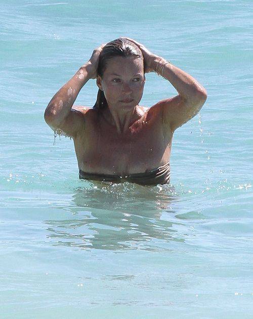 Kate Moss korzysta ze słońca na Karaibach