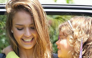 Ta wróżka jeszcze nie potrafi latać (FOTO)