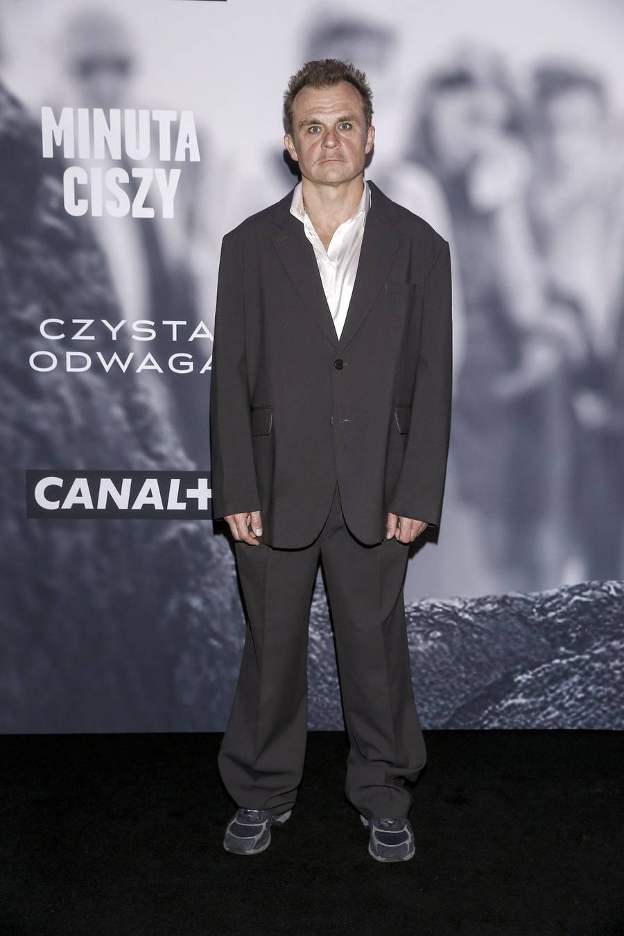 Gwiazdy brylują na premierze serialu “Minuta ciszy 2”! Stylowa Aleksandra Popławska, Katarzyna Kwiatkowska, Robert Więckiewicz