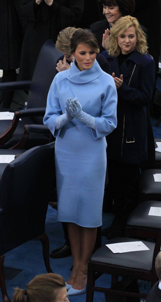 To dlatego Melania Trump tak dziwnie zachowywała się podczas inauguracji!
