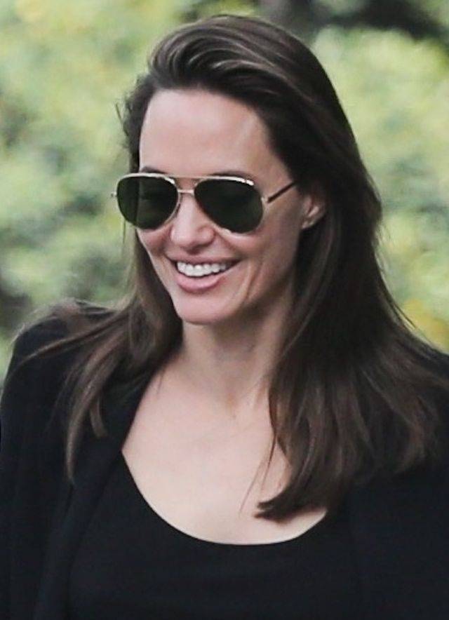 Szczęśliwa Angelina Jolie z NAJWAŻNIEJSZYM mężczyzną jej życia (ZDJĘCIA)