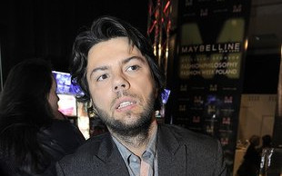 Olivier Janiak tłumaczy się z sesji z dziećmi [VIDEO]