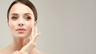 Jak wyglądać świeżo i promiennie bez makijażu?