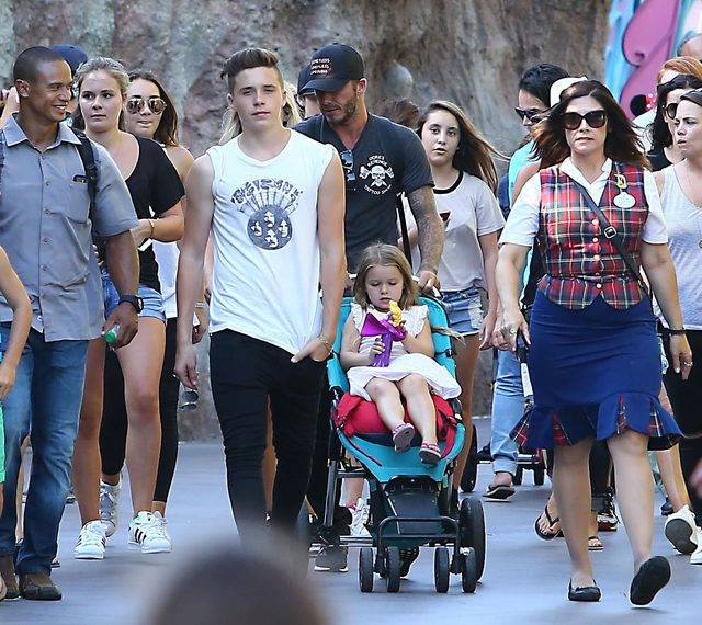 Rodzina Beckhamów w Disneylandzie