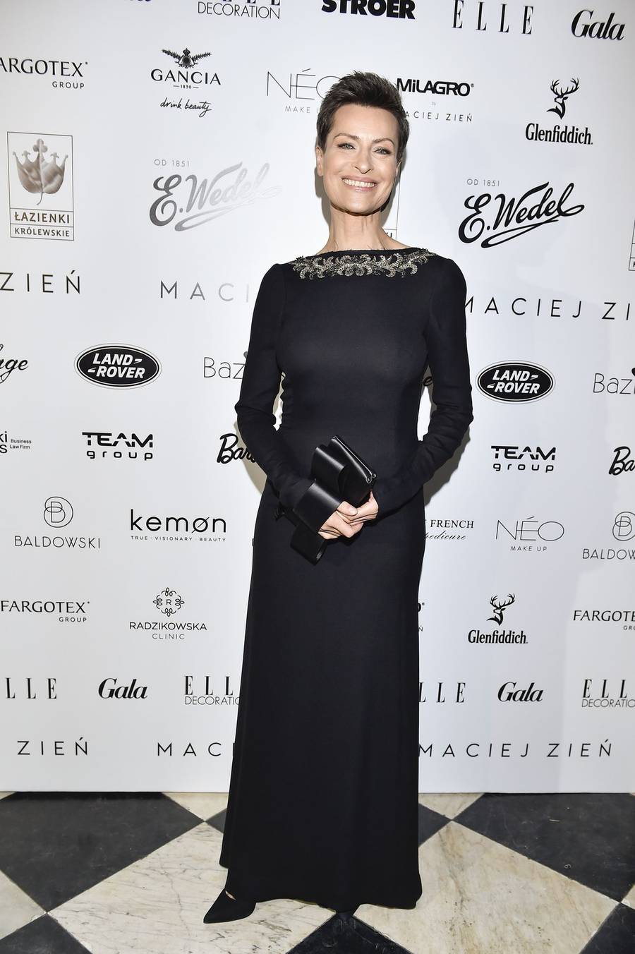 Danuta Stenka w długiej, czarnej sukni