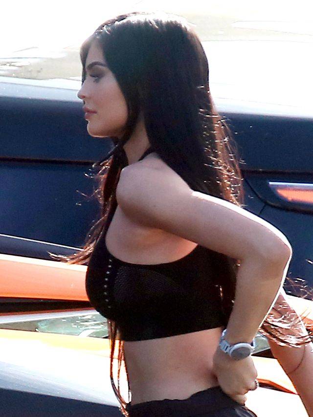 Co oznacza TA BLIZNA na ciele Kylie Jenner? (ZDJĘCIE)