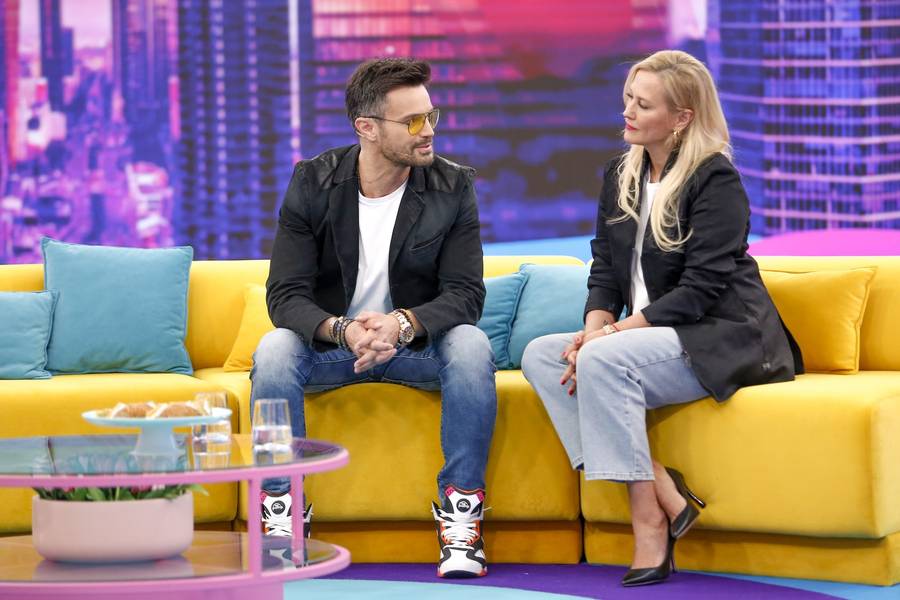 Plejada gwiazd w “Halo Tu Polsat”! Anita Sokołowska, cała na biało Sonia Bohosiewicz, Rafał Rutkowski z żoną (FOTO)