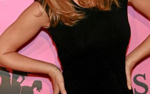 Zjawiskowa Bar Refaeli promuje najnowszą kolekcję bielizny