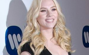 Scarlett znowu wygrywa