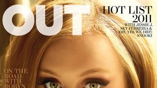 Urocza Adele w magazynie Out (FOTO)