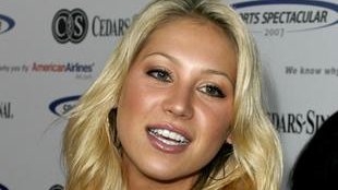 Anna Kournikova nie potrzebuje operacji