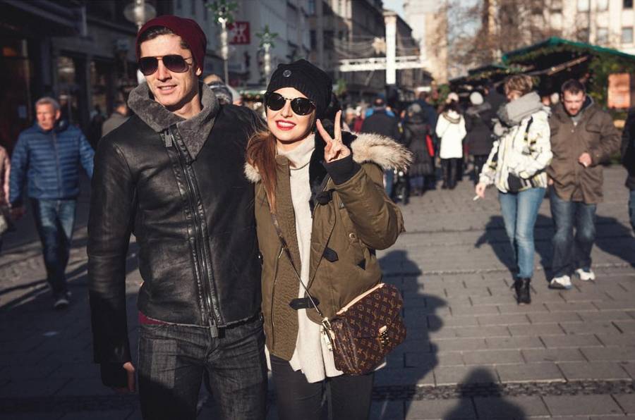 Przedarliśmy się przez 8 TYSIĘCY zdjęć i dotarliśmy do początków Instagrama Lewandowskiej (DUŻO ZDJĘĆ)