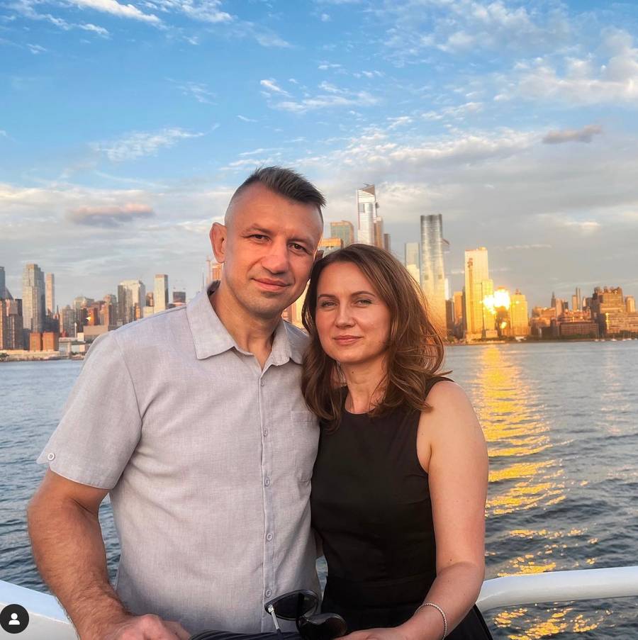 Czym zajmuje się żona Tomasza Adamka? Córki wybrały ten sam zawód!