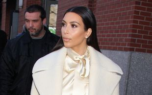 UPS! Kim Kardashian chciała być elegancka (FOTO)
