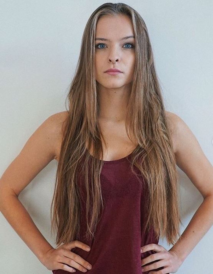 Do jej twarzy bardziej pasowały dłuższe włosy. 