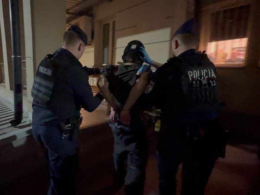 To on był sprawcą brutalnego mordu na UW! 22-letni Mieszko R. pochodzi z rodziny prawniczej (FOTO)