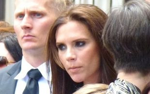 Victoria Beckham na Tygodniu Mody w płaskich butach