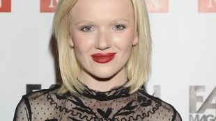 Co ją skłoniło do świecenia pośladkami? (FOTO)