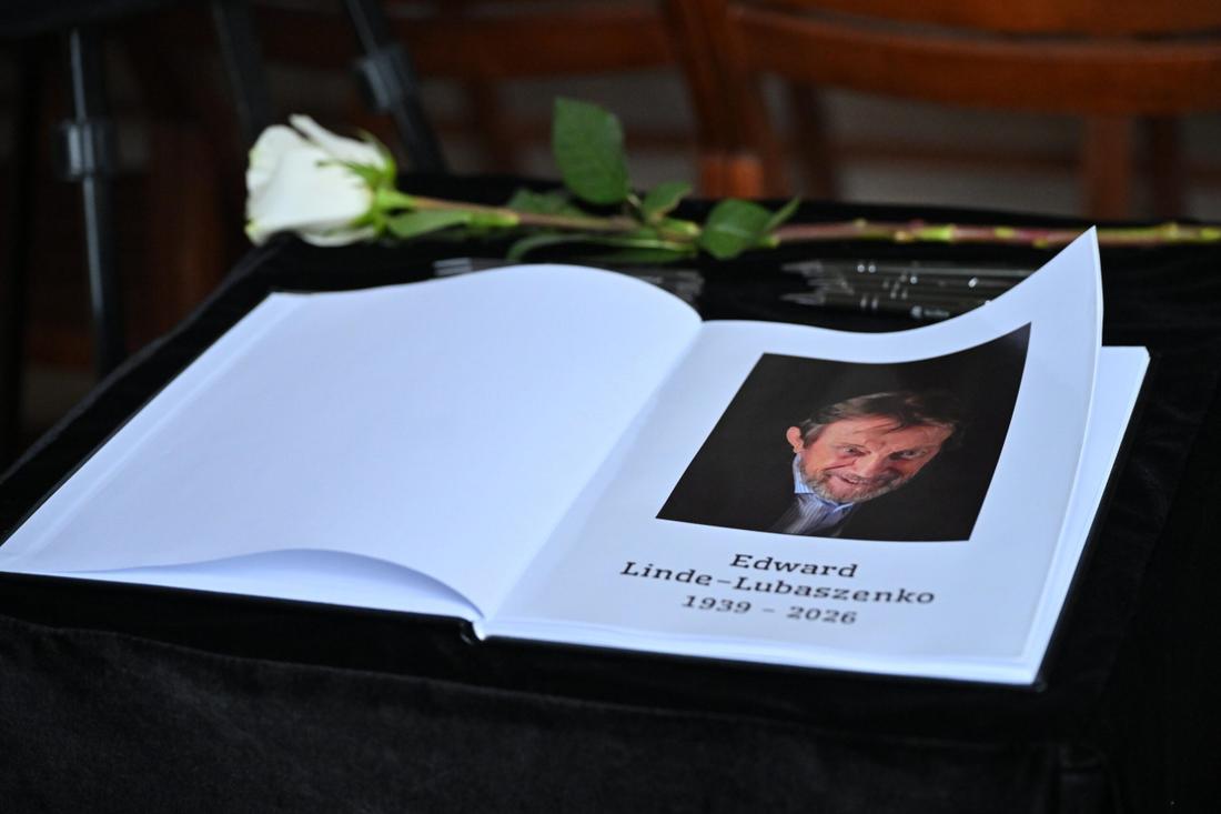Księga kondolencyjna na pogrzebie Edwarda Linde-Lubaszenki, fot. KAPiF