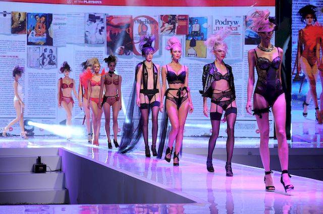 Samochód Roku PLAYBOYA 2017: Pokaz Króliczków!