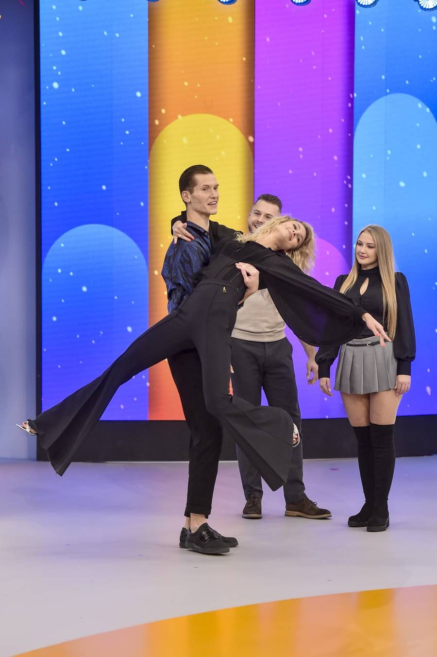 Świąteczny nastrój w “Halo Tu Polsat”! Zachwycająca Katarzyna Figura, Hanna Żudziewicz i Jacek Jeschke z córeczką (FOTO)