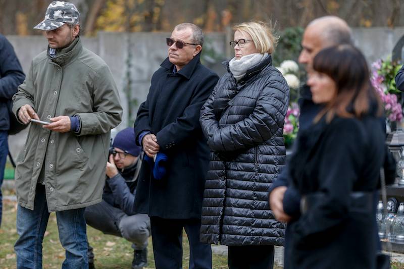 Pogrzeb Krzysztofa Kiersznowskiego. Pojawili się Bogusław Linda z żoną, Ilona Łepkowska…