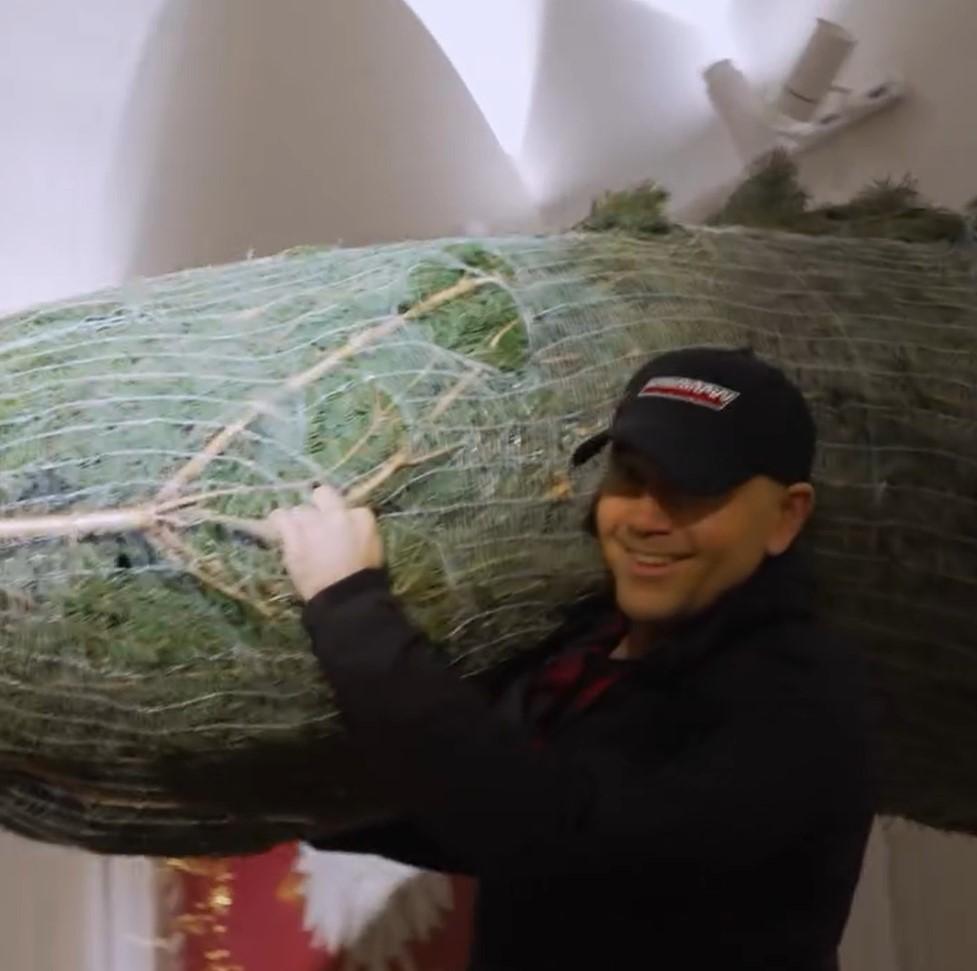 Karol Nawrocki pojechał po choinkę, fot. Instagram