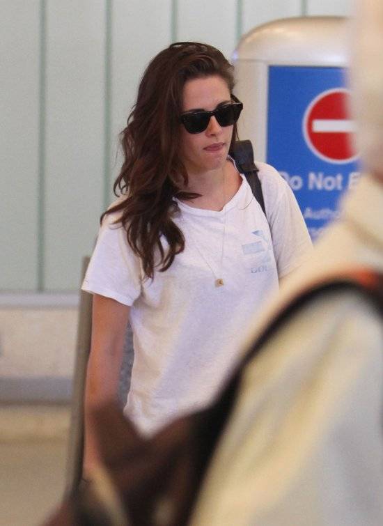 Kristen Stewart na lotnisku w Los Angeles