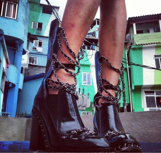 Cara Delevingne, modelka z łuszczycą robi ogromną karierę