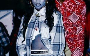 Rihanna naśladuje Karrueche Tran (FOTO)