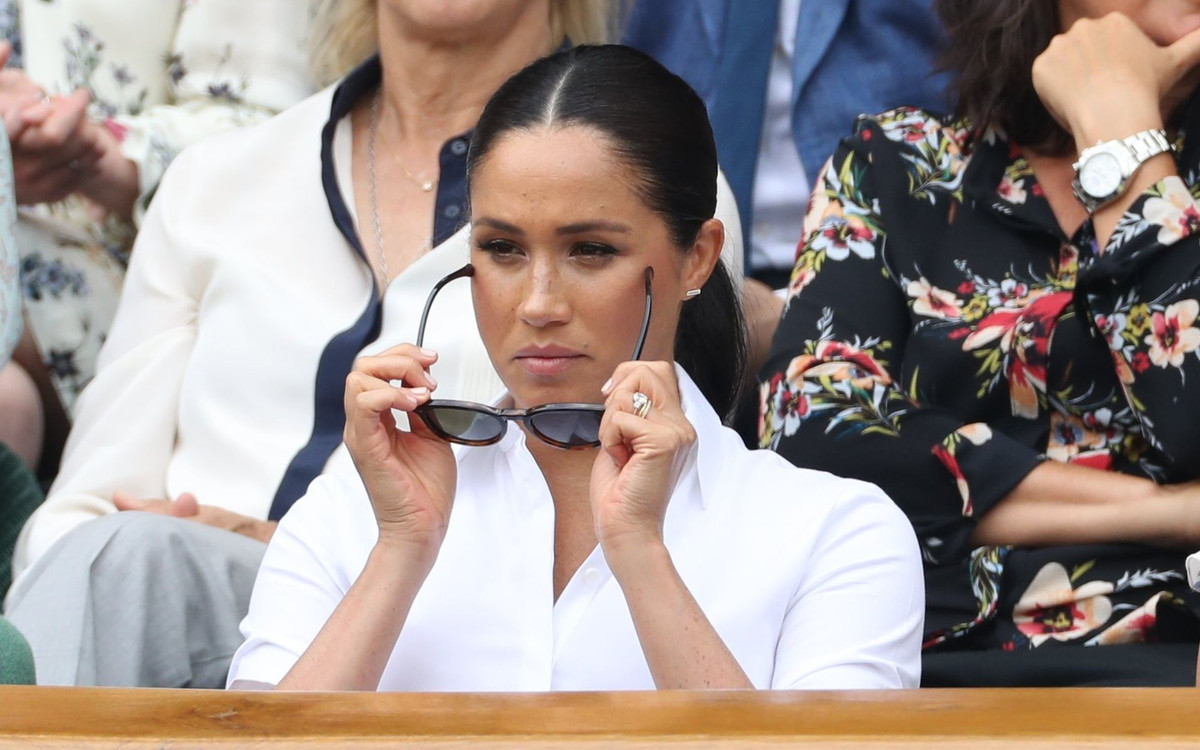 Meghan Markle wie jak modnie podróżować. Podnosi poprzeczkę lookiem za prawie 200,000 złotych?