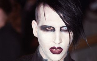 Znak firmowy Marilyna Mansona