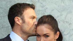 Megan Fox i jej porcelanowa cera w reklamie Armaniego (FOTO)