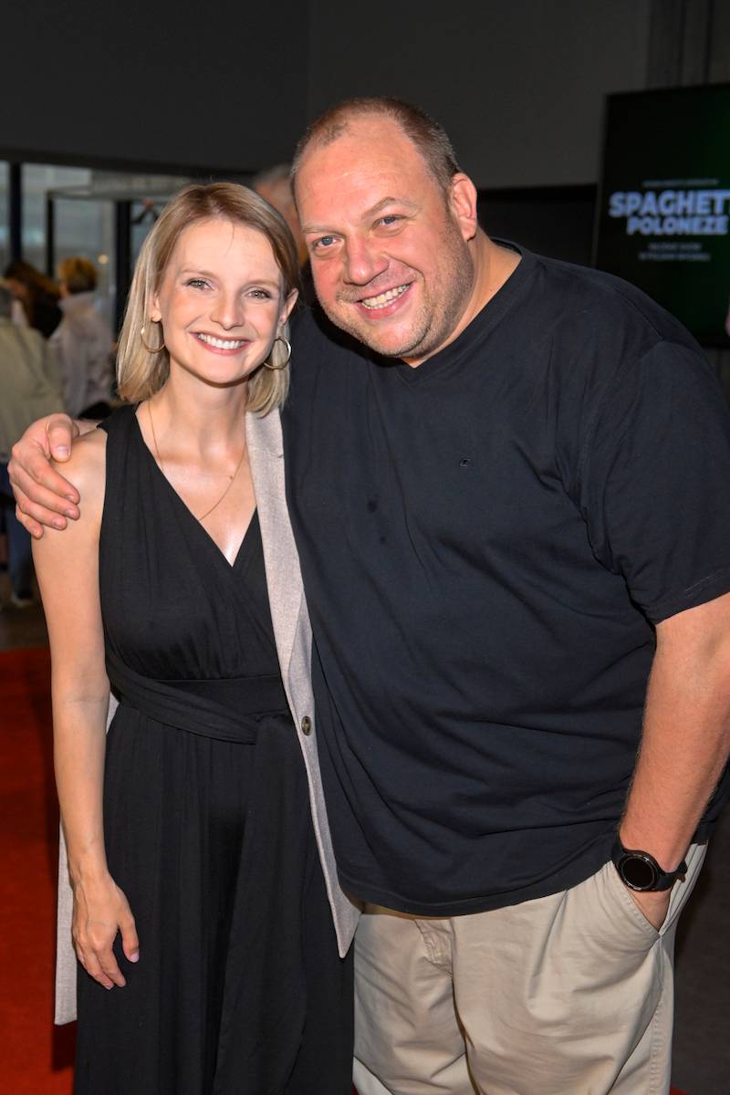 Premiera spektaklu “Miłość i polityka”. Jacek Kopczyński i Anna Oberc mają się ku sobie?